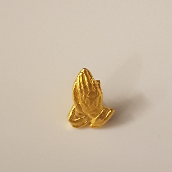 💲5️⃣ in 🛍️of2+  Praying Hands Pin - Picture 2 of 8